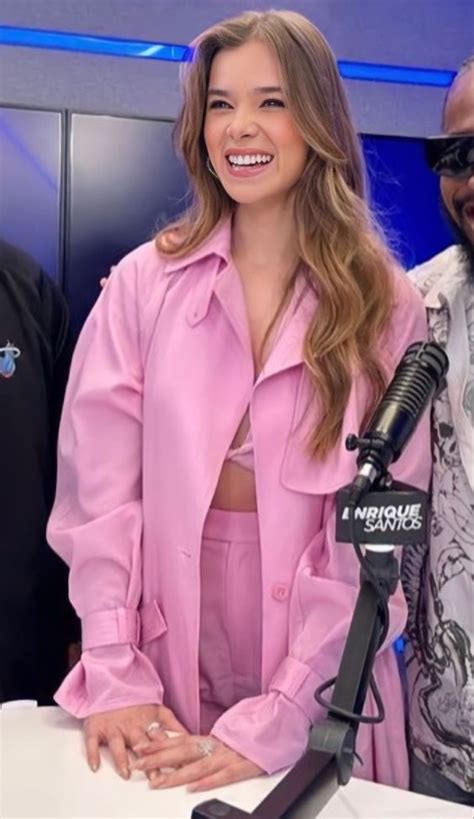 I Don T Give A Fuck If It S Your Anniversary Hailee Screams At You Over The Phone I Don T