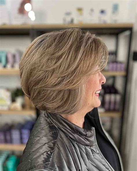 Women love how low maintenance medium shaggy hairstyles for over 60 look 22
