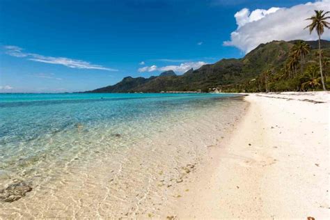 4 Best Beaches In Moorea You Can't Miss