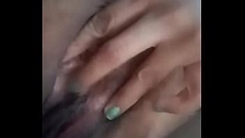 Mon amie excitée veut que je la pénètre elle se masturbe pour moi XVIDEOS