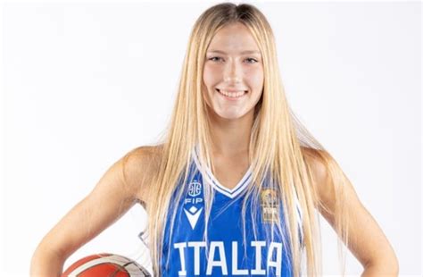 Basket Femminile Ilaria Bernardi Con L Italia U Stasera Si Gioca La