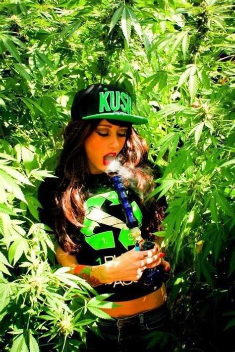 Hot Stoner Girls