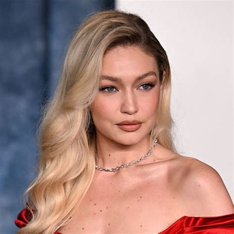 Juanito Say On Twitter Ups Gigi Hadid Acaba De Ser Arrestada Por