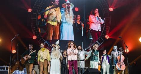 Billy Strings Weaves Together ‘the Two Towers As ‘lord Of The Rings