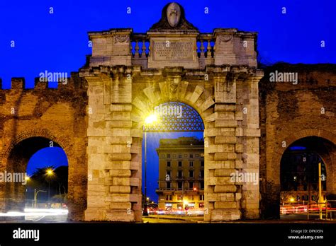 Porta San Giovanni Hi Res Stock Photography And Images Alamy