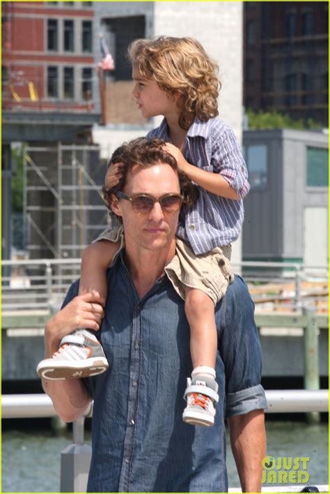 Matthew McConaughey: Big Apple Family Stroll: Photo 2709227 | Camila ...