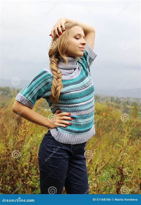 Belle Fille Blonde Russe Photo Stock Image Du Occasionnel