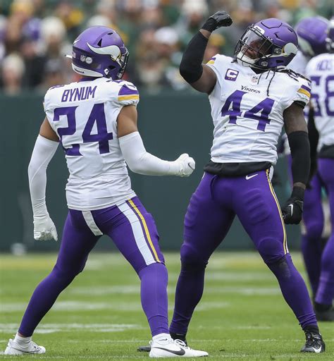 Vikings Beat Packers Lose Kirk Cousins To Injury Reuters