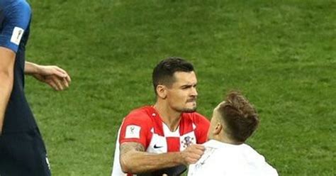 Ловрен об акции Pussy Riot Я вышел из себя и хотел вышвырнуть этого парня со стадиона