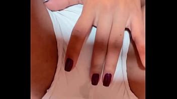 Me masturbé y dejé mi coño bien abierto con solo mis dedos ven y compruébalo XVIDEOS