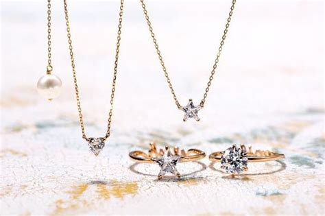 The history of Italian jewelry | Jewelry Store Displays
