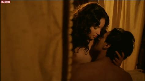 Naked Viola Velasco In Il Peccato E La Vergogna