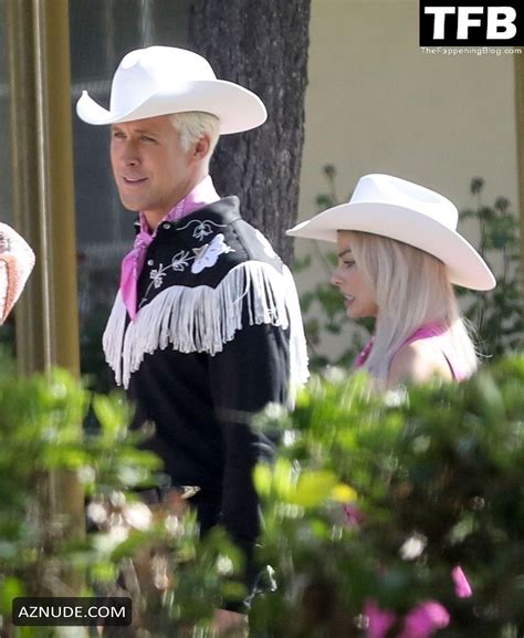Margot Robbie Sexy Seen Flaunting Her Hot Figure Wearing A Cowboy Hat On The Set Of Barbie In La