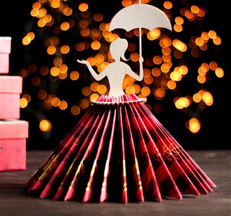 Салфетница деревянная "Девушка с зонтиком", 25*13*13 см_1677326466670 ...