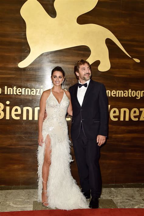 Penélope Cruz Y Bardem Brillan En Venecia Con Su Loving Pablo