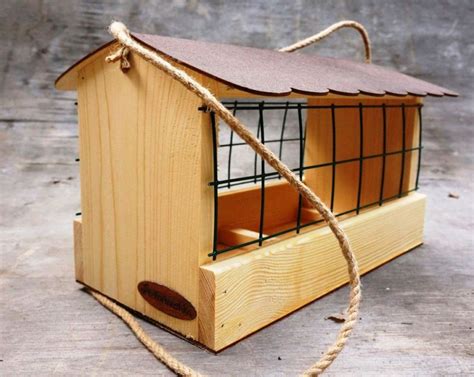 Кормушка для птиц в японском стиле