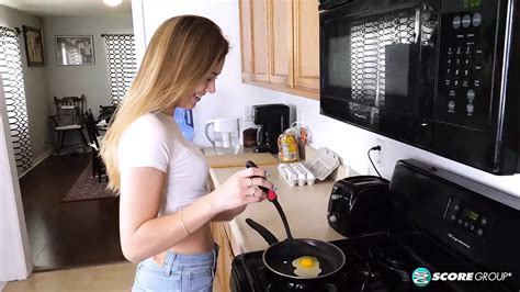 College Student Avery Smiles As She Spreads Her Hairless Amateur Porn Feat Avery Cristy Xhamster