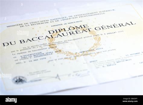 Diplome Français Bac Banque De Photographies Et Dimages à Haute