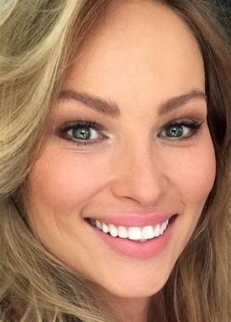 Weronika Książkiewicz pokazała się w bikini Ma ciało nastolatki