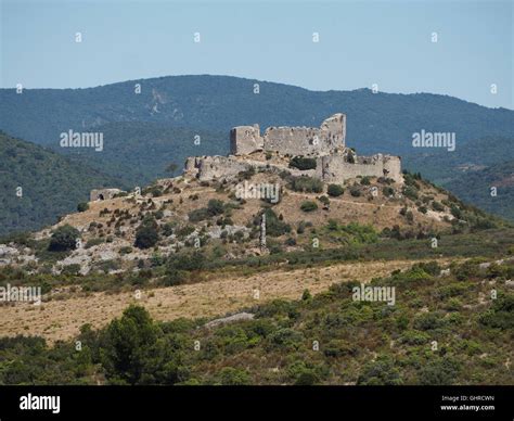 12th Century Castle Landscape Hi Res Stock Photography And Images Alamy