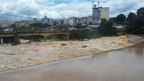 Chegada Das Chuvas N Vel Do Rio Itapecerica Volta A Subir Em