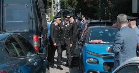 Padova Stalker Investe Un Carabiniere Durante Un Controllo Il Collega