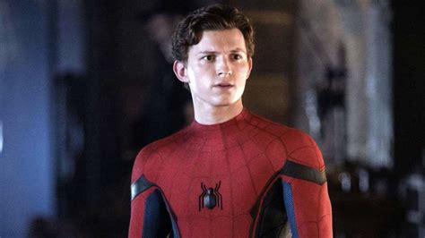 Tom Holland Isnt Off The Table For Spider Man Across The Spider Verse