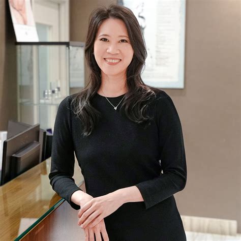 Dr Sarah Wong Female Asia Plastic Surgeon In Toronto North York