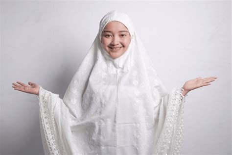 Asian Muslim Naked Over 143 Royalty Free Licensable Stock Photos Shutterstock