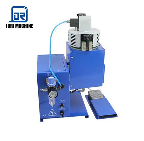 Hot Melt Gluing Pedal Machine With L Glue Tank China Gluing Machine And Hot Melt Glue Machine
