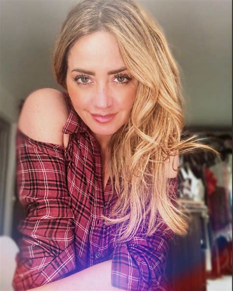 Andrea Legarreta Aparece En Bikini Y Afirma No Me Importa La Edad Que Tengo Las Estrellas