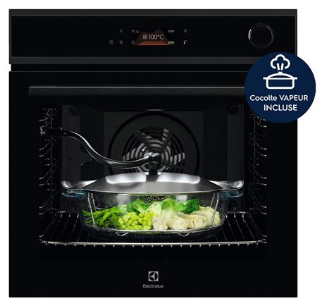 Four encastrable Electrolux Série 700 SteamCrisp EOC8P39WH 3390 W Noir