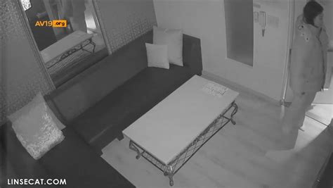신작ip 룸식노래방 여자가 바지벗기고 사까시 Ipcam Korean Porn 2