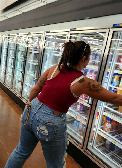 Wide Hips Milf In Jeans Tight Jeans Forum