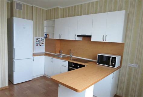 Расположение столов на кухне - 84 фото