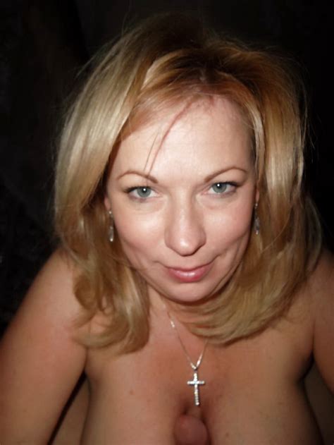 MILF With Big Natural Tits Photo X Vid