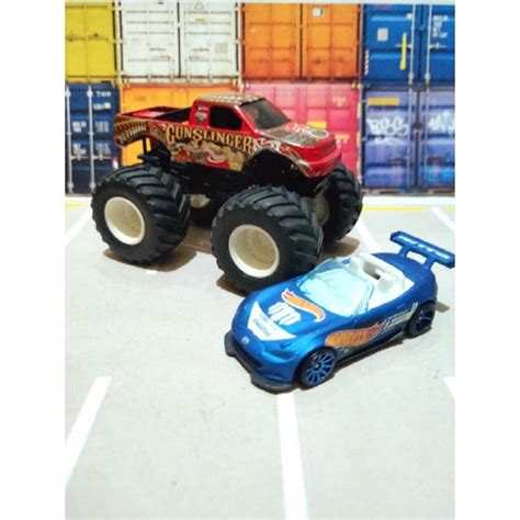 Hot Wheels Monster Jam Grave Digger Flage Shopee Malaysia