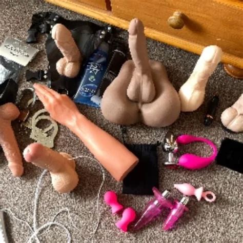 Milf Ehefrau Nimmt Zoll Dildo Und Reibt Kitzler XHamster