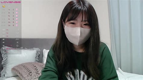 MiuMiu Fully Nude Stripping On Cam For Live Porn Video Webcam Chat HushModels