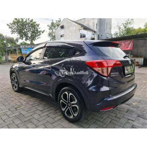 Mobil Honda HRV 1 8 Prestige 2017 AT Bekas Pajak Hidup Surat Lengkap Di