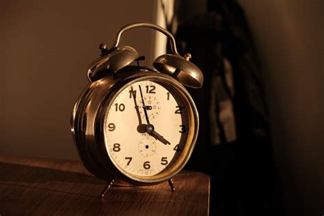 Old Fashioned Alarm Clock · Free Stock Photo