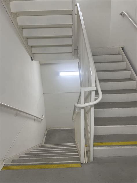 Apartment Stairwell Dtla Rmirrorsedgeaesthetics