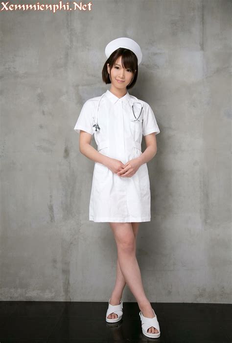 Nữ bác sĩ Mayu Kamiya cởi áo lên giường khoe hàng Ảnh nền điện thoại người đẹp ảnh nền hot