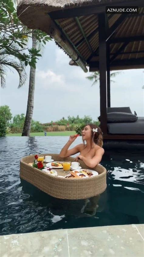 Alexis Ren Sexy And Nude Photos From Her New Photoshoot In Hawaii Aznude