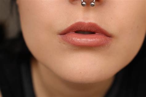 Kittenmoustache Video The Struggle Finding The Perfect Nude Lip Swatches