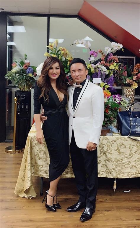 Vợ cũ Bằng Kiều gây sốt vì khoe ảnh bán nude nóng bỏng vào dịp sinh nhật