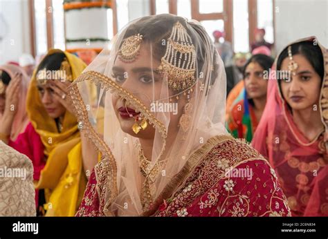 The Bride Sikh Wedding Punjab India Stock Photo Alamy