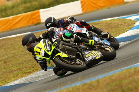 Duarte Amaral Vence Na Prova Do Campeonato Nacional De Naked Bikes Buss Comunica O