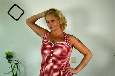 Horny Dutch Housewife Playing With Her Pussy Porn Pictures XXX Photos Sex Images PICTOA