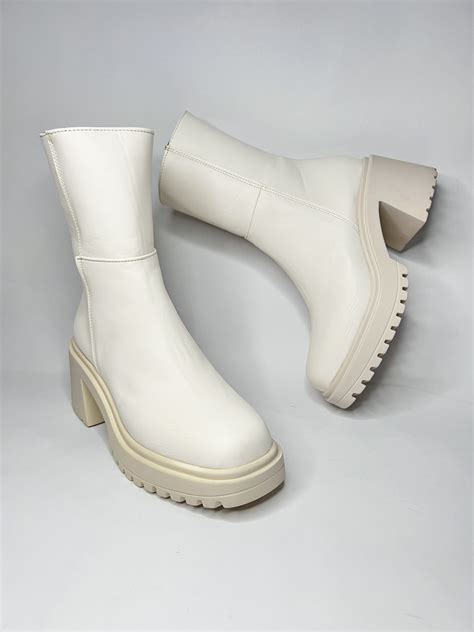 Alika Nude Luxury Shoes